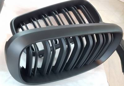 Решетка радиатора для BMW X5 F15 / X6 F16 стиль М черная матовая