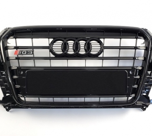 Решетка радиатора Audi Q3 SQ3 черный глянец (2011-2015)