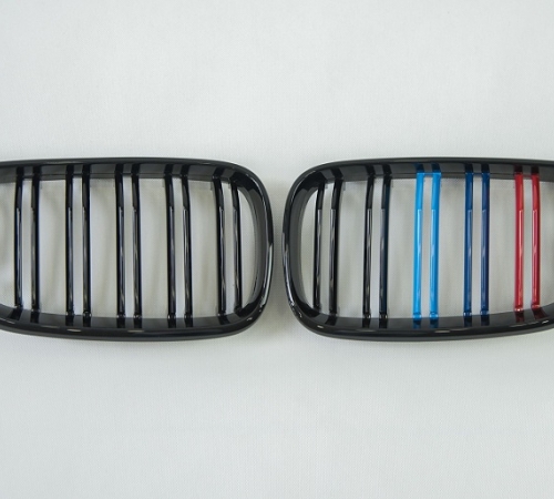 Решетка радиатора BMW F22 / F23 М2, черная, глянцевая, триколор