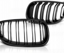 Решетка радиатора  BMW E60 / E61 M5-LOOK черная глянцевая