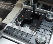 Накладка панели переключения передач Toyota LC 200 черная (2016-2021)