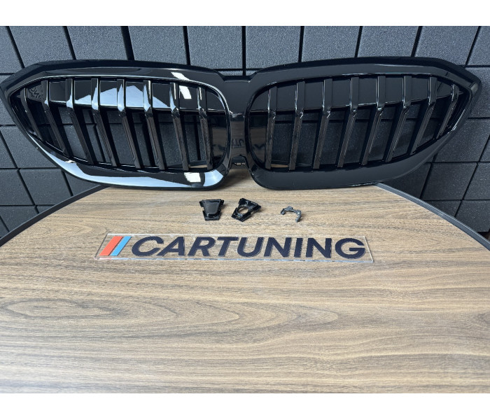 Решетка радиатора BMW G20 стиль S черный глянец (18-22 г.в.)