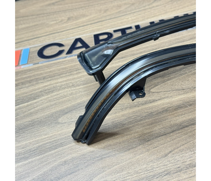 Динамічні повторювачі поворотів BMW G30 / G31 / G11 / G12 димчасті