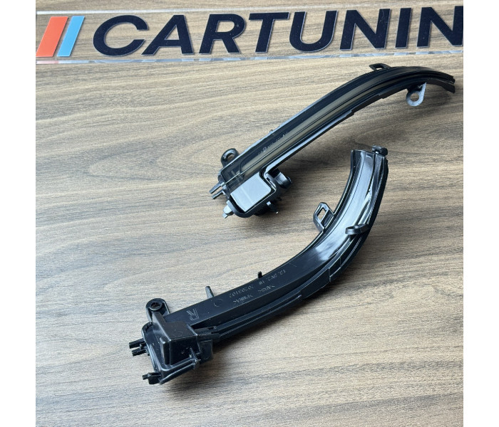 Динамические повторители поворотов BMW F20/F22/F30/F32/X1 дымчатые