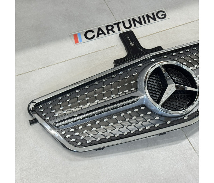 Решітка радіатора MERCEDES W212 Diamond Chrome (2009-2013)