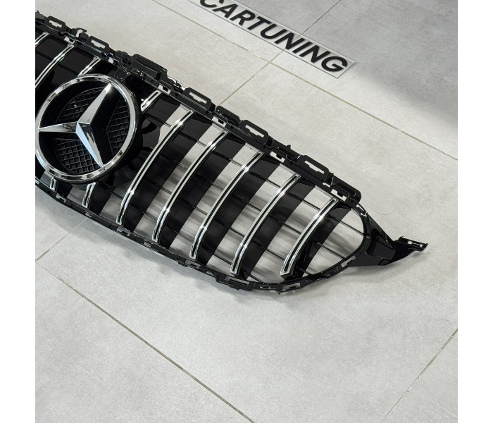 Решітка радіатора MERCEDES W205 GT чорна з хромом (2014-2018)