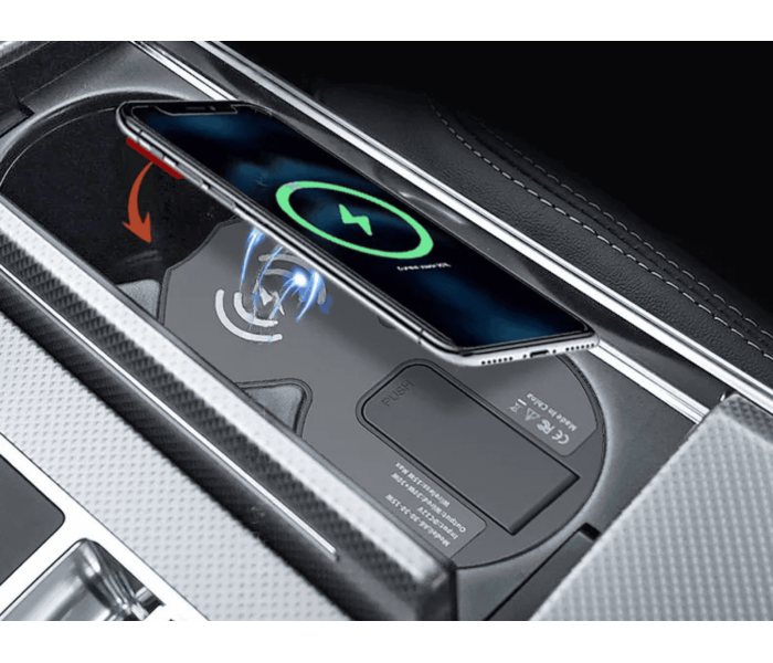 Бездротова автомобільна зарядка для Audi A6 C8 з 2-ма висувними кабелями