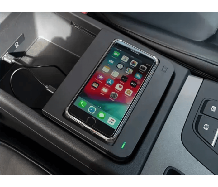 Беспроводная автомобильная зарядка Audi Q5 2017+