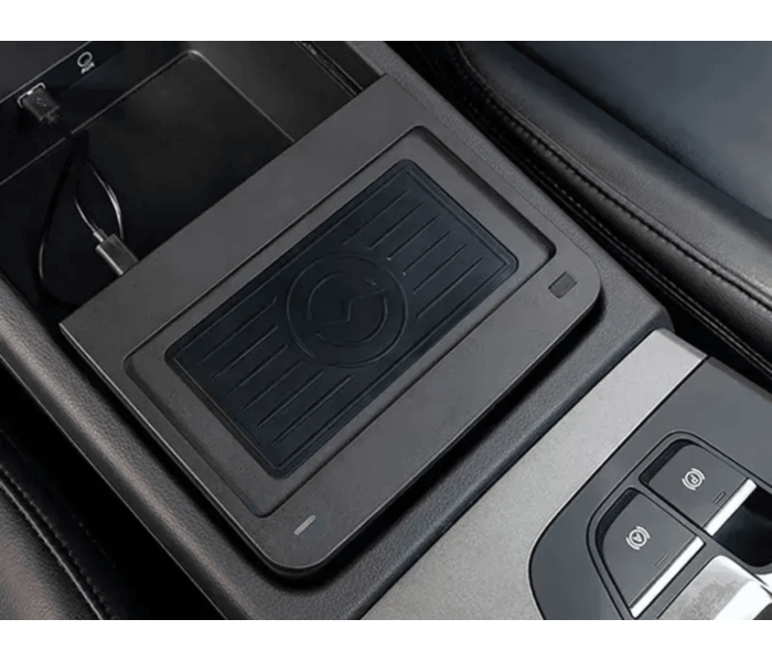 Беспроводная автомобильная зарядка Audi Q5 2017+