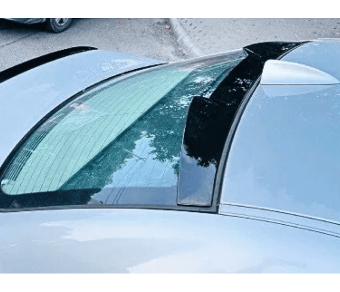 Бленда BMW E60 стиль M4 чорний глянсовий (ABS-пластик)