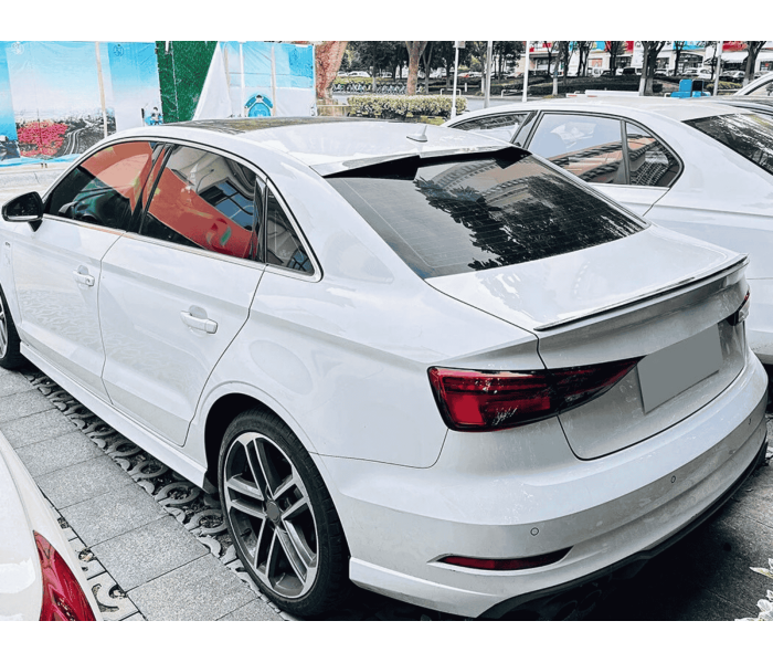 Спойлер на заднє скло Audi A3 8V (ABS-пластик) чорний глянець