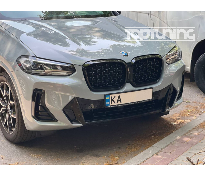 Решітка радіатора BMW X3 G01 рестайлінг стиль Diamond чорний гянець (2022- р.в.)