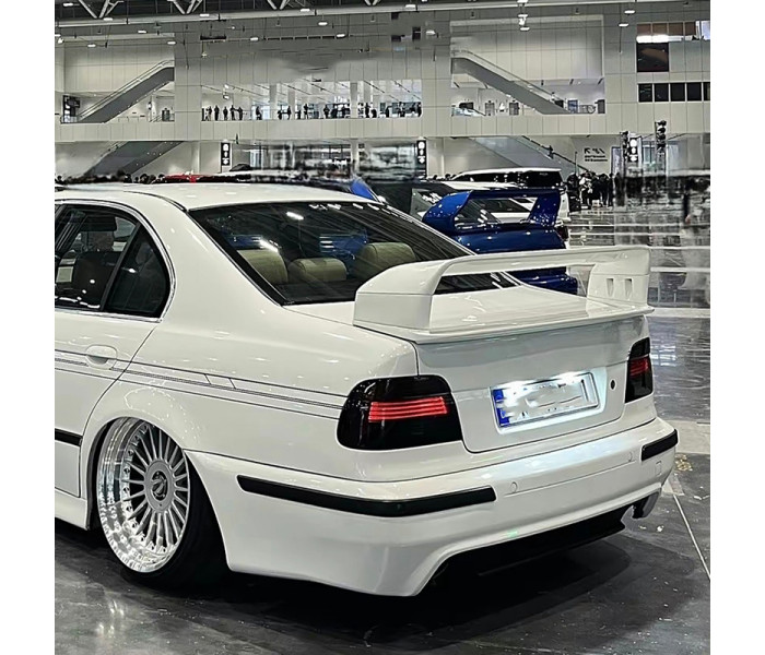 Спойлер багажника BMW E39 стиль M5 GT (4 частини) під фарбування