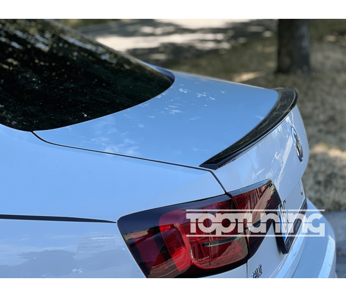 Спойлер багажника Volkswagen Jetta 6 Чорний глянсовий (ABS-пластик)