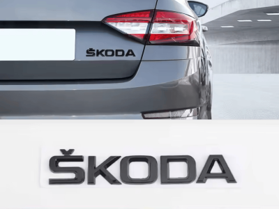 Наклейка-логотип 3D на багажник Skoda чорний глянець