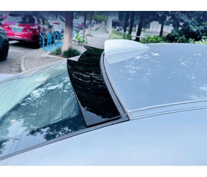 Бленда BMW E60 стиль M4 чорний глянсовий (ABS-пластик)