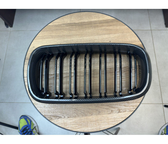 Решітка радіатора на BMW X5 F15 / X6 F16 стиль М чорна глянсова+рамка під карбон