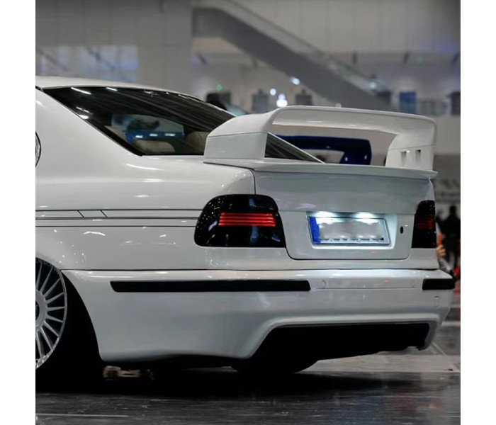 Спойлер багажника BMW E39 стиль M5 GT (4 частини) під фарбування