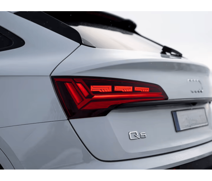 Оптика задня, ліхтарі на Audi Q5 (2018-2021) чрвоні