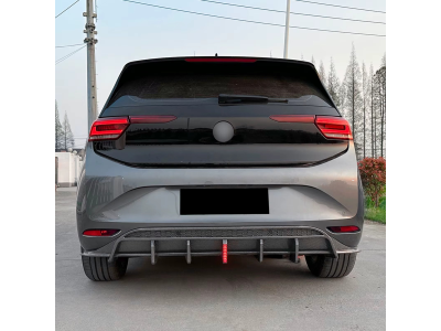 Накладка заднего бампера Volkswagen ID.3 черный глянец (19-23 г.в.)