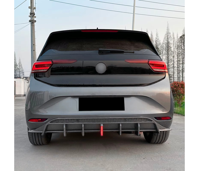 Накладка заднього бампера Volkswagen ID.3 чорний глянець (19-23 р.в.)