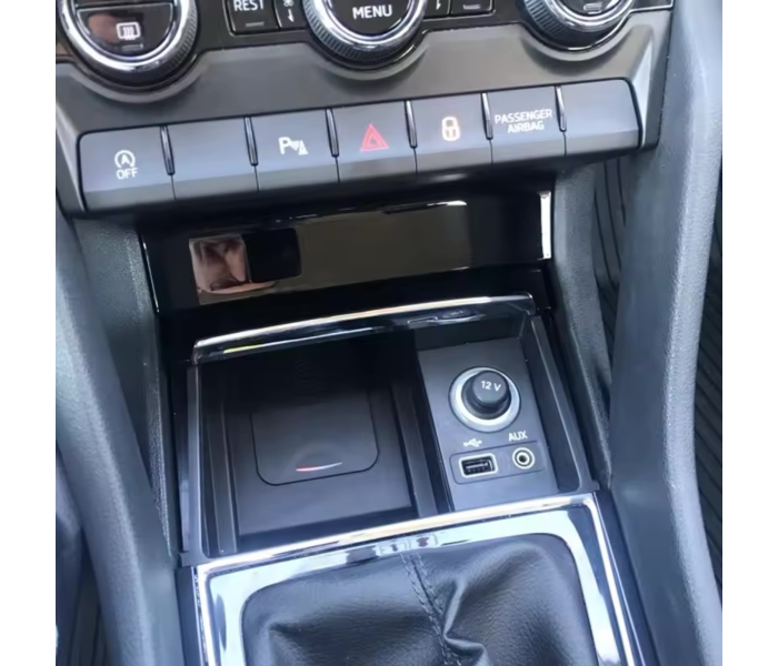 Бездротова автомобільна зарядка для Skoda Kodiak Kodiaq Karoq (2017-2021)
