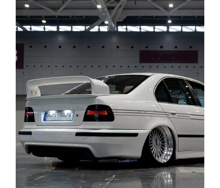 Спойлер багажника BMW E39 стиль M5 GT (4 частини) під фарбування
