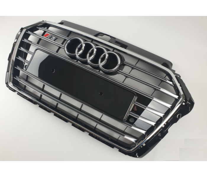Решітка радіатора Audi A3 8V стиль RS3 чорна + хром (16-20 р.в.)