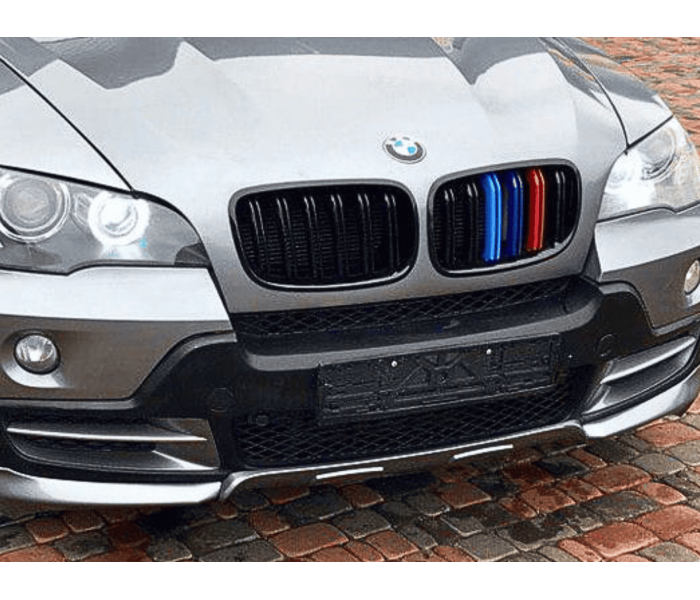 Решітка радіатора BMW X5 Е70, X6 E71 стиль М3 (M-color) рамка під карбон