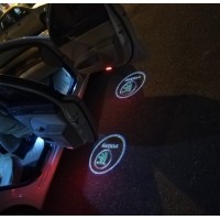 Підсвічування дверей з логотипом авто Skoda