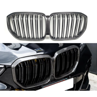 Решетка радиатора на BMW G05 стиль М черная глянцевая + рамка под карбон