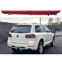 Стоп-сигнал на Volkswagen Touareg (01-04) червоний