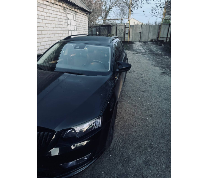 Накладки на дзеркала Skoda Octavia Mk3 A7 / VW T-ROC / VW T-cross чорний глянець