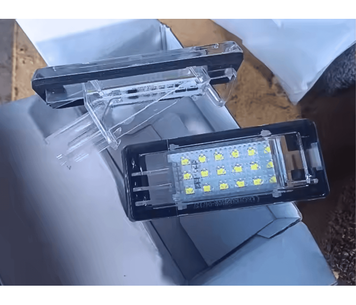 Подсветка номера RENAULT / DACIA