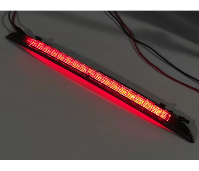 Верхний стоп-сигнал на Volkswagen Touareg (04-10)