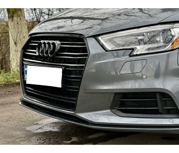 Решетка радиатора Audi A3 8V стиль S3 черный глянец (2016-2020 г.в.)