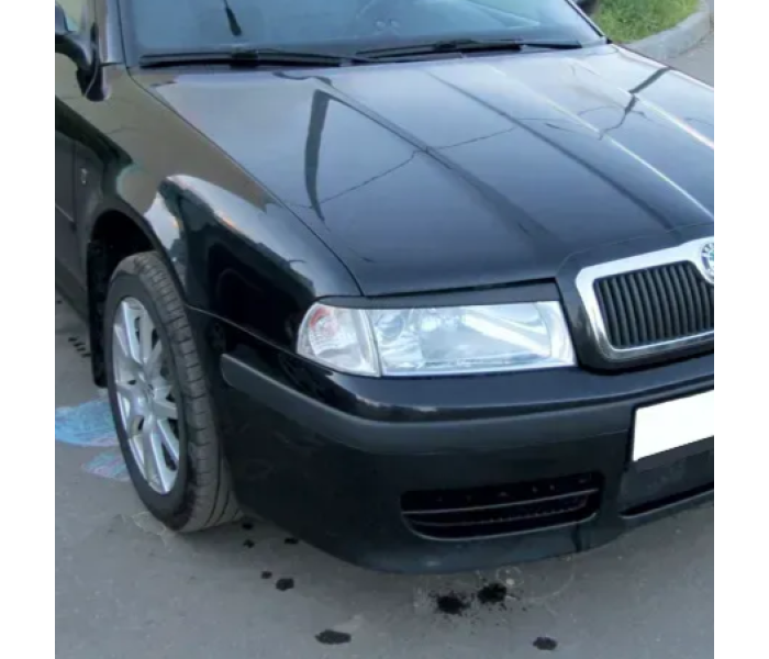 Вії бровки Skoda Octavia Tour у чорному глянці